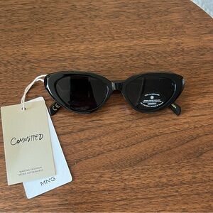 NWT. Mango Cat Eye sunglasses in black.